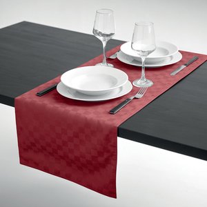 Table runner in polyester — SPICE