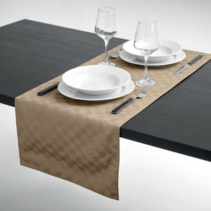 Table runner in polyester — SPICE