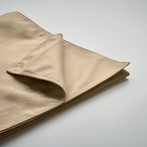 Table runner in polyester — SPICE