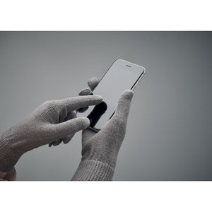 Knitted gloves in RPET — HANDNIT