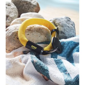 Floating wristband key ring — POLLY