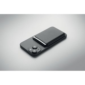 Magnetic credit card holder — KARTA