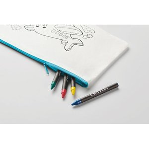 Pencil case with 4 crayons